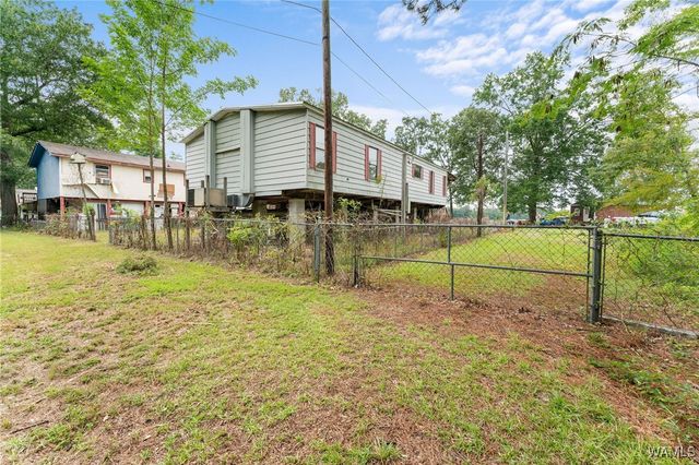 2423 Oak Village, Akron, AL 35441