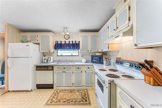 2423 Oak Village, Akron, AL 35441