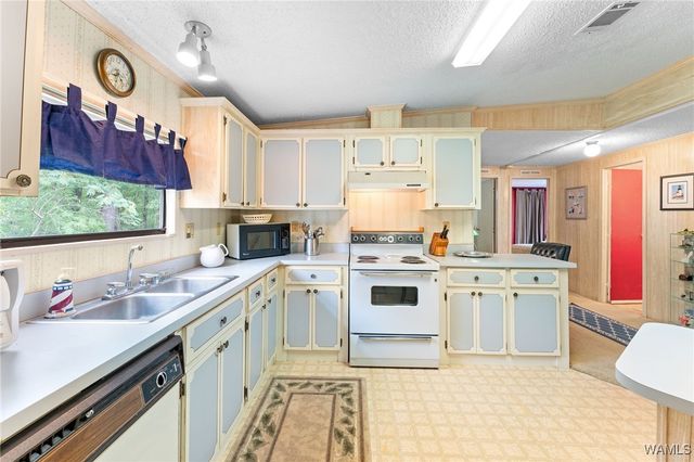 2423 Oak Village, Akron, AL 35441