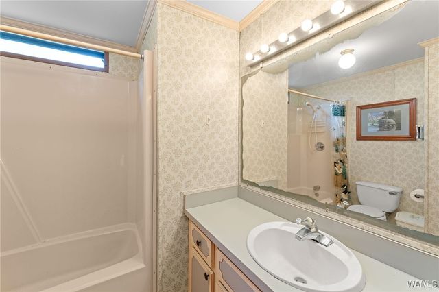 2423 Oak Village, Akron, AL 35441