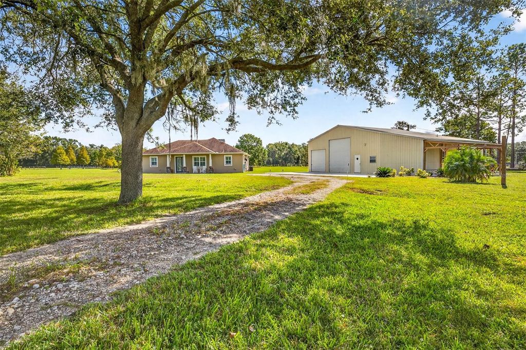 7316 HACKAMORE ROAD, Zephyrhills, FL 33541