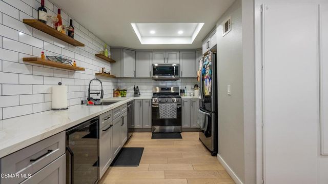 561 Spring Road 43, Moorpark, CA 93021