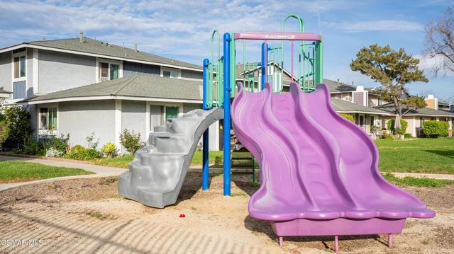 561 Spring Road 43, Moorpark, CA 93021