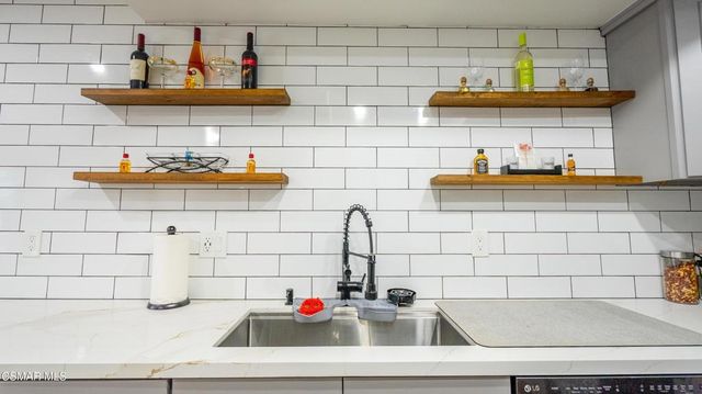 561 Spring Road 43, Moorpark, CA 93021