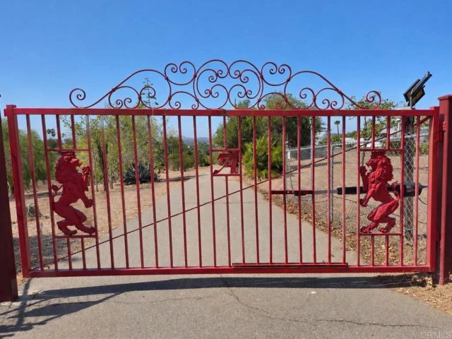 1701 Acacia Lane, Fallbrook, CA 92028