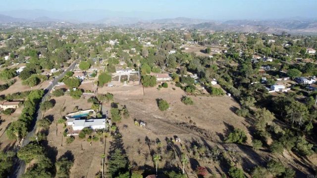 1701 Acacia Lane, Fallbrook, CA 92028