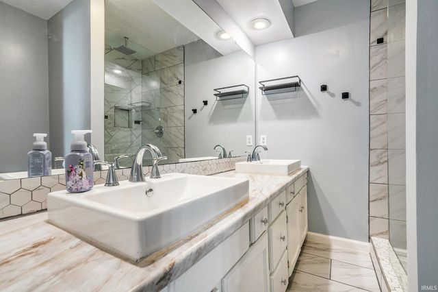 624 Windy Cove Court, Mishawaka, IN 46544