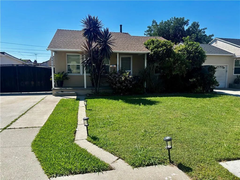 9916 Liggett, Bellflower, CA 90706