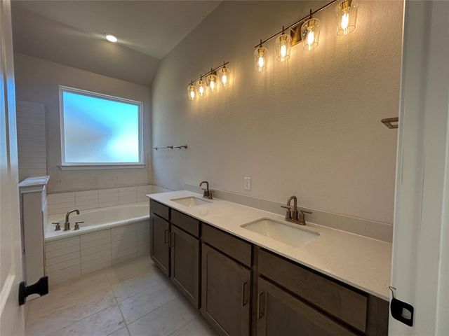 9725 Serene Bliss LN, Buda, TX 78610