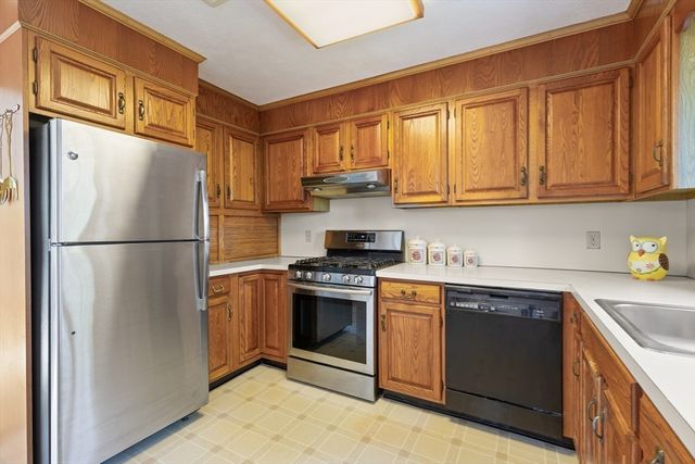 45 Anthony Ln, Dedham, MA 02026