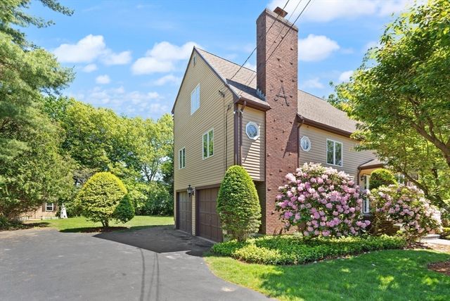 45 Anthony Ln, Dedham, MA 02026