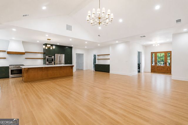 4275 Haynes Circle SW, Snellville, GA 30039