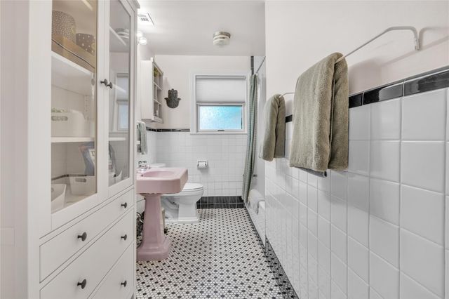 1302 W 13th ST, Austin, TX 78703