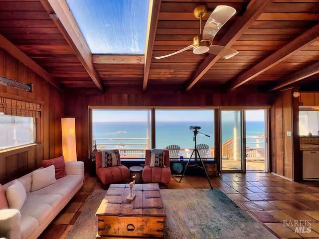 33500 S Highway 1, Gualala, CA 95445