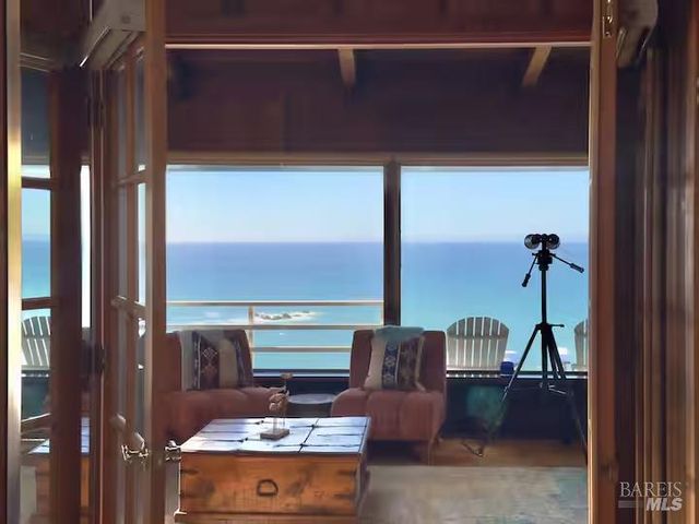 33500 S Highway 1, Gualala, CA 95445