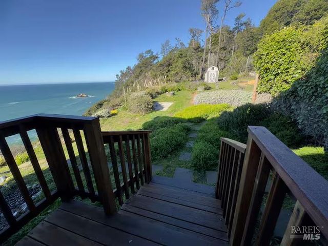 33500 S Highway 1, Gualala, CA 95445