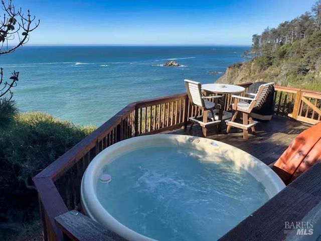 33500 S Highway 1, Gualala, CA 95445