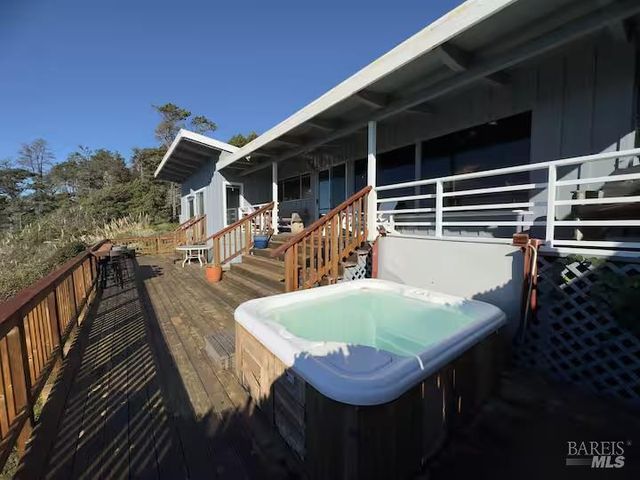 33500 S Highway 1, Gualala, CA 95445