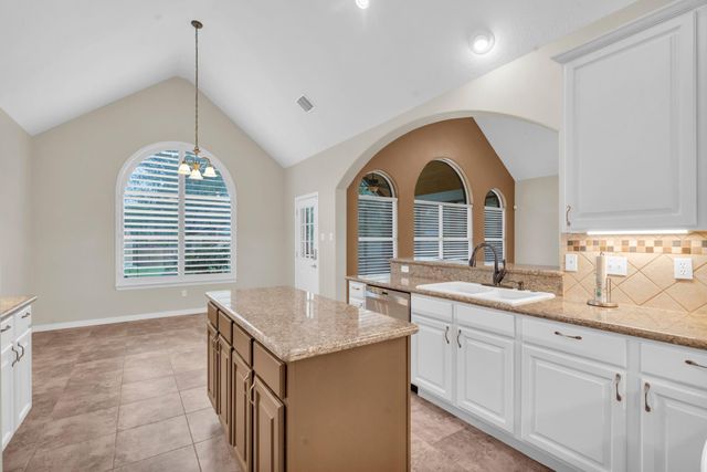 32510 Riverwood Drive, Magnolia, TX 77354