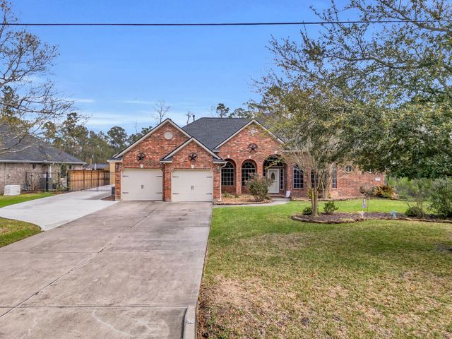 32510 Riverwood Drive, Magnolia, TX 77354