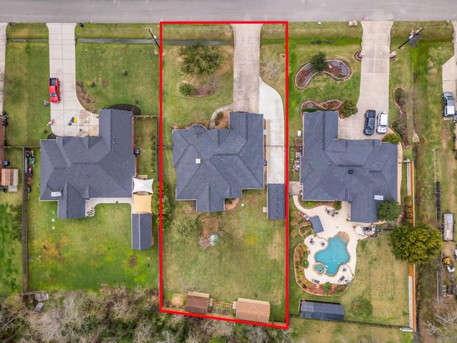 32510 Riverwood Drive, Magnolia, TX 77354