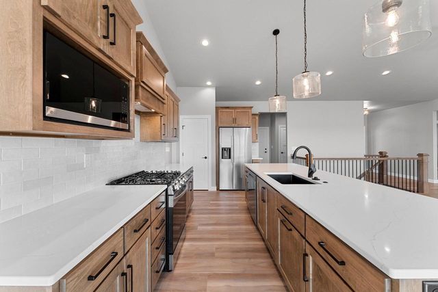 3728 EDWINA DRIVE, De Pere, WI 54115