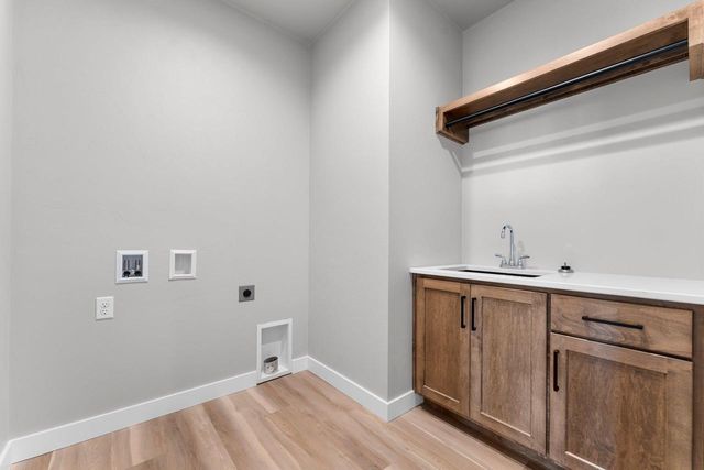 3728 EDWINA DRIVE, De Pere, WI 54115