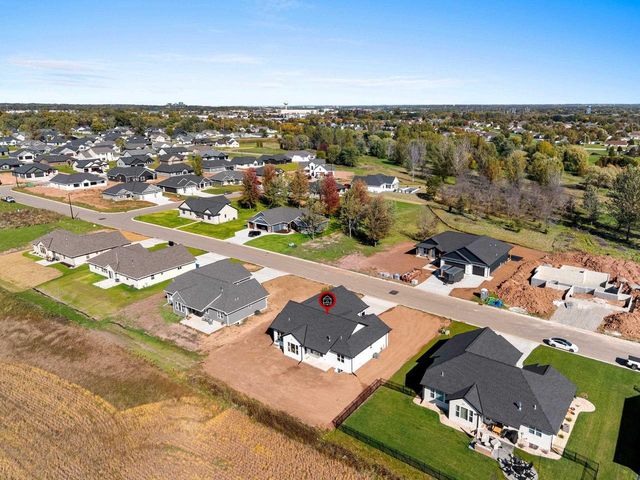 3728 EDWINA DRIVE, De Pere, WI 54115