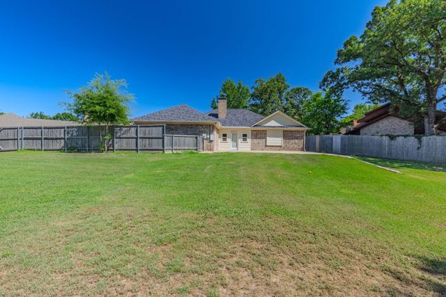 5504 Glenlivet Place, Greenville, TX 75402
