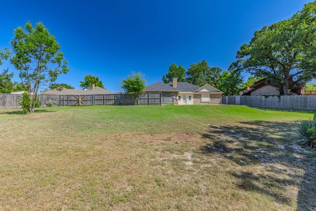 5504 Glenlivet Place, Greenville, TX 75402