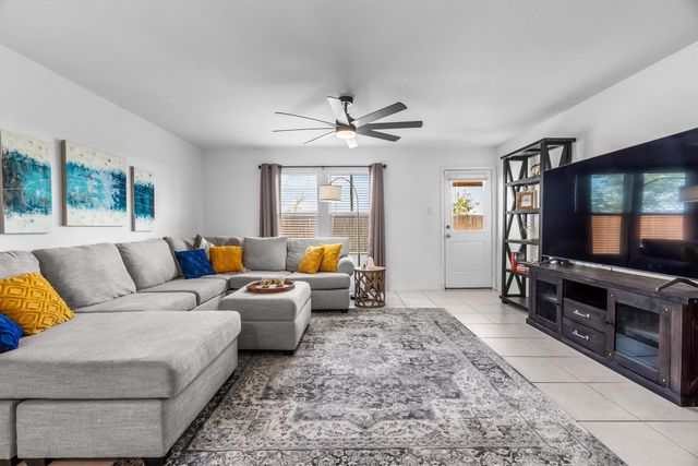 404 Ranchito Pass, Fort Worth, TX 76052