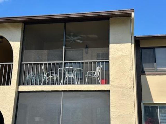 236 Pine Hov Circle D-2, Greenacres, FL 33463