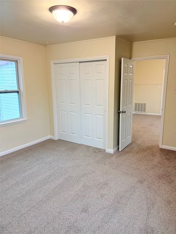 2746 Cleveland Avenue, Des Moines, IA 50317