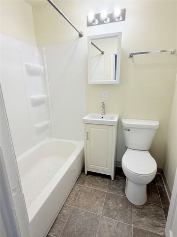 2746 Cleveland Avenue, Des Moines, IA 50317