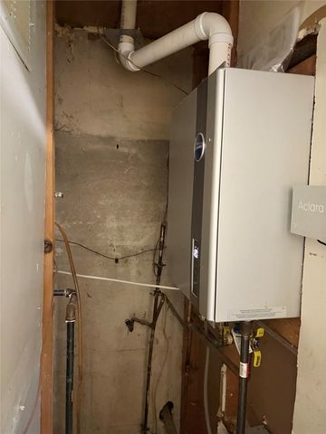 2746 Cleveland Avenue, Des Moines, IA 50317