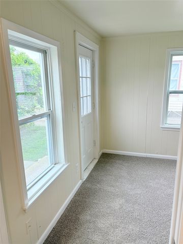 2746 Cleveland Avenue, Des Moines, IA 50317