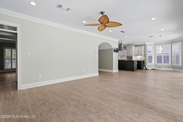 18 Cedarwood Lane, Gulfport, MS 39503
