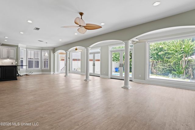 18 Cedarwood Lane, Gulfport, MS 39503