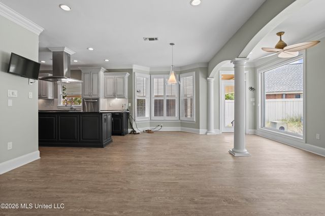 18 Cedarwood Lane, Gulfport, MS 39503