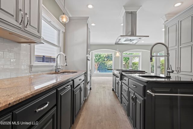 18 Cedarwood Lane, Gulfport, MS 39503