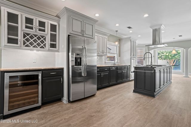 18 Cedarwood Lane, Gulfport, MS 39503