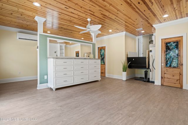18 Cedarwood Lane, Gulfport, MS 39503