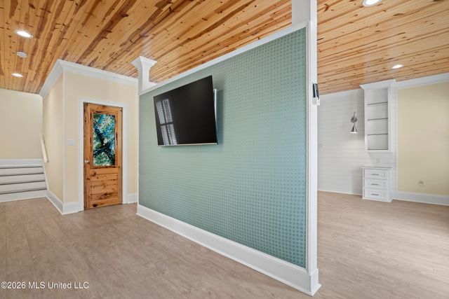 18 Cedarwood Lane, Gulfport, MS 39503