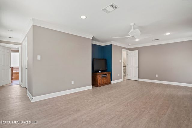 18 Cedarwood Lane, Gulfport, MS 39503