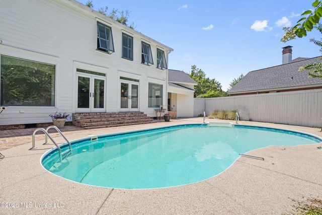 18 Cedarwood Lane, Gulfport, MS 39503