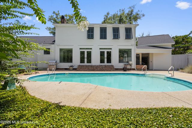 18 Cedarwood Lane, Gulfport, MS 39503
