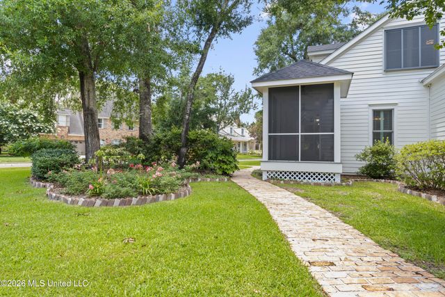 18 Cedarwood Lane, Gulfport, MS 39503
