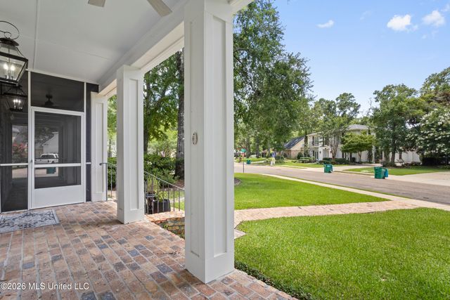 18 Cedarwood Lane, Gulfport, MS 39503