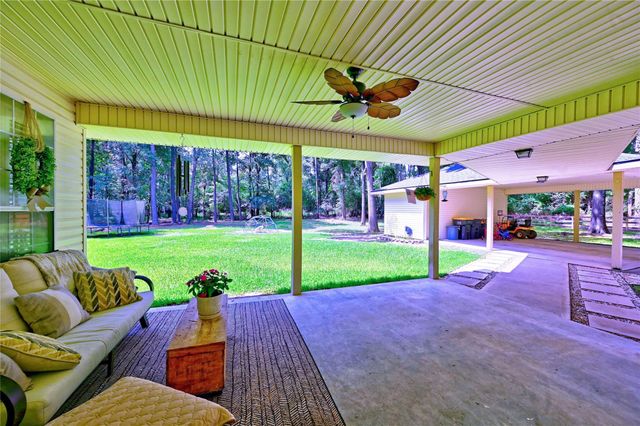 5423 Country Court, Magnolia, TX 77354