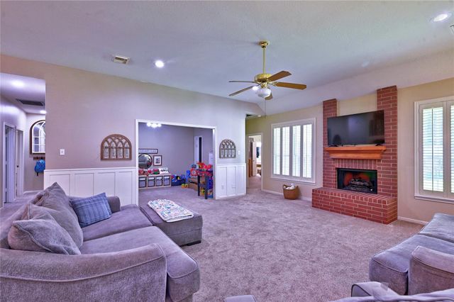 5423 Country Court, Magnolia, TX 77354